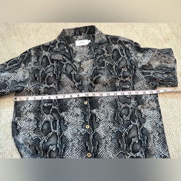 Onia Vacation Snake-Print Coverup Shirt S - Picture 8 of 8